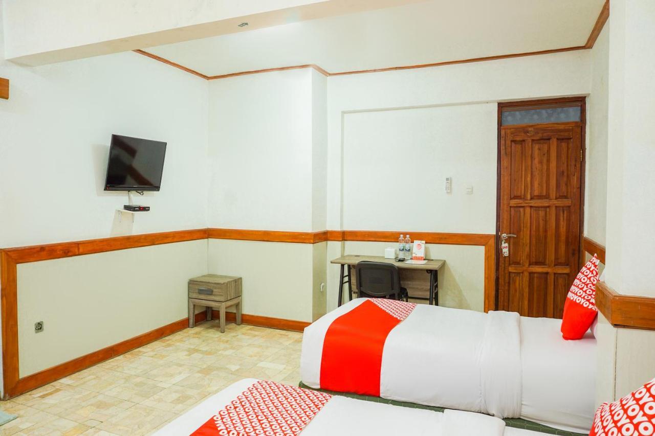 Hotel Oyo 1209 Tirtasari