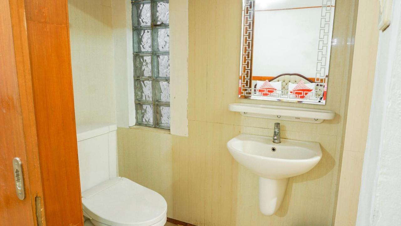 Hotel Oyo 1209 Tirtasari 2*