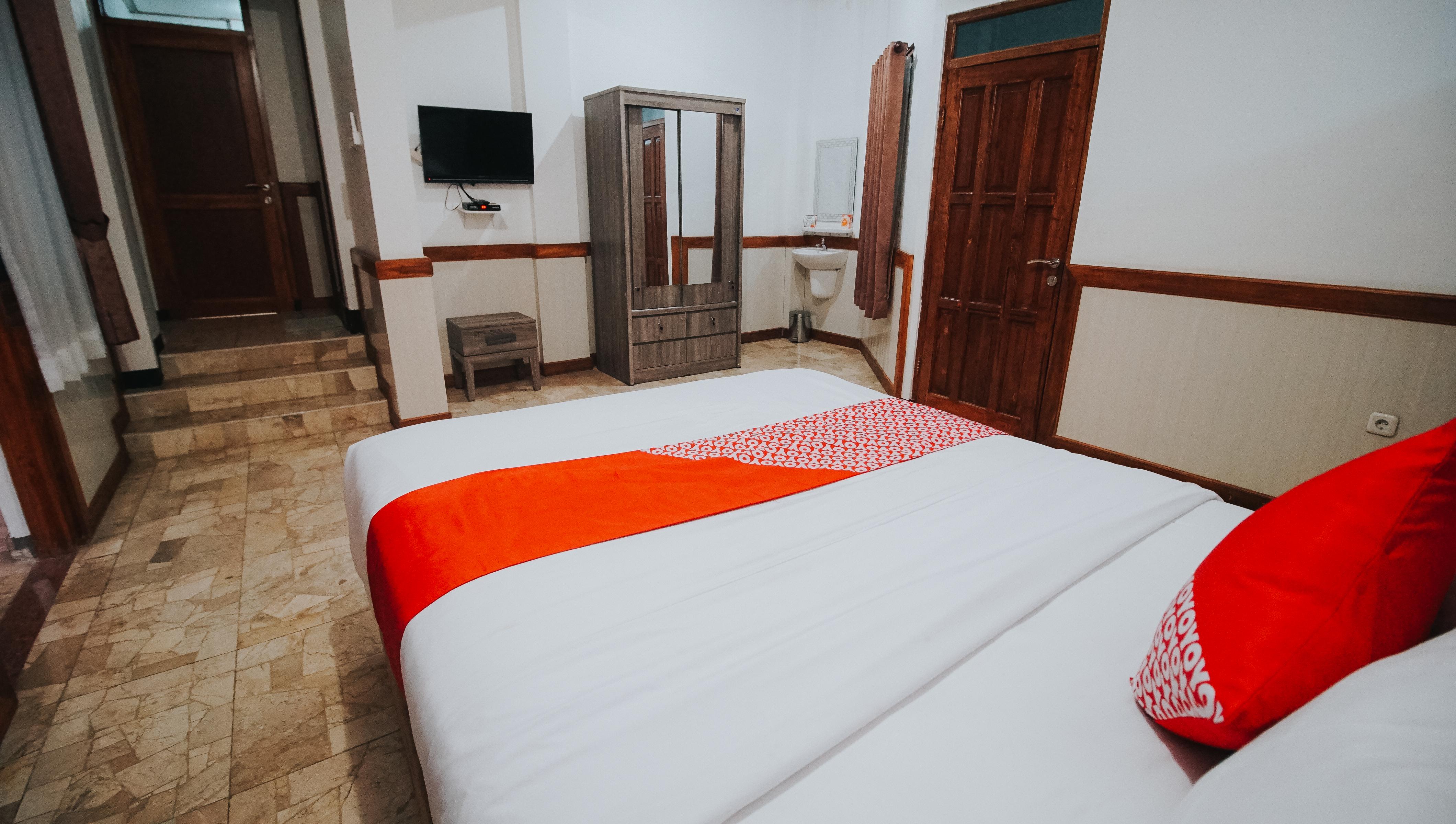 Hotel Oyo 1209 Tirtasari