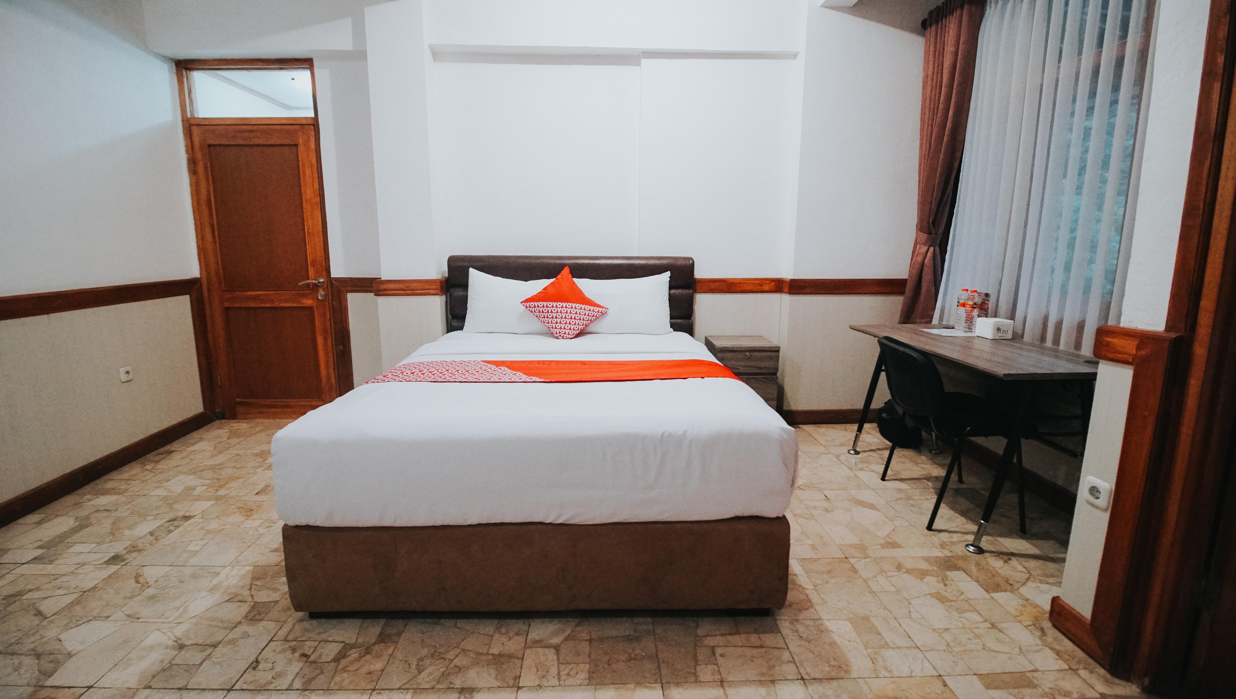 Hotel Oyo 1209 Tirtasari 2*